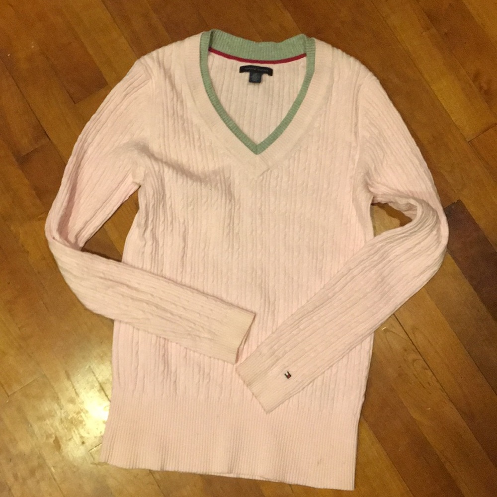 Tommy Hilfiger v-neck cable knit sweater, small